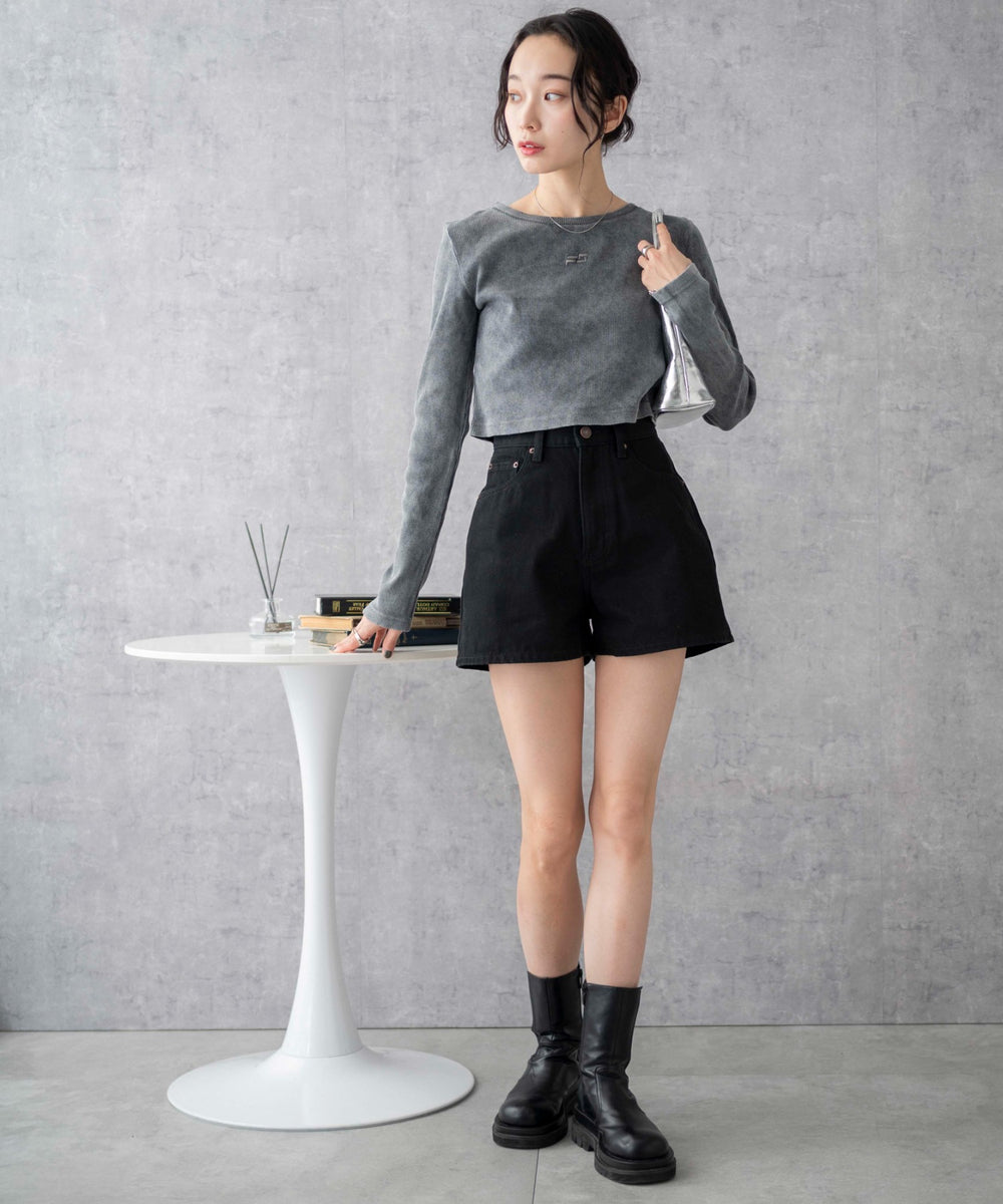 カツラギブラック　モデル:161cm M着用