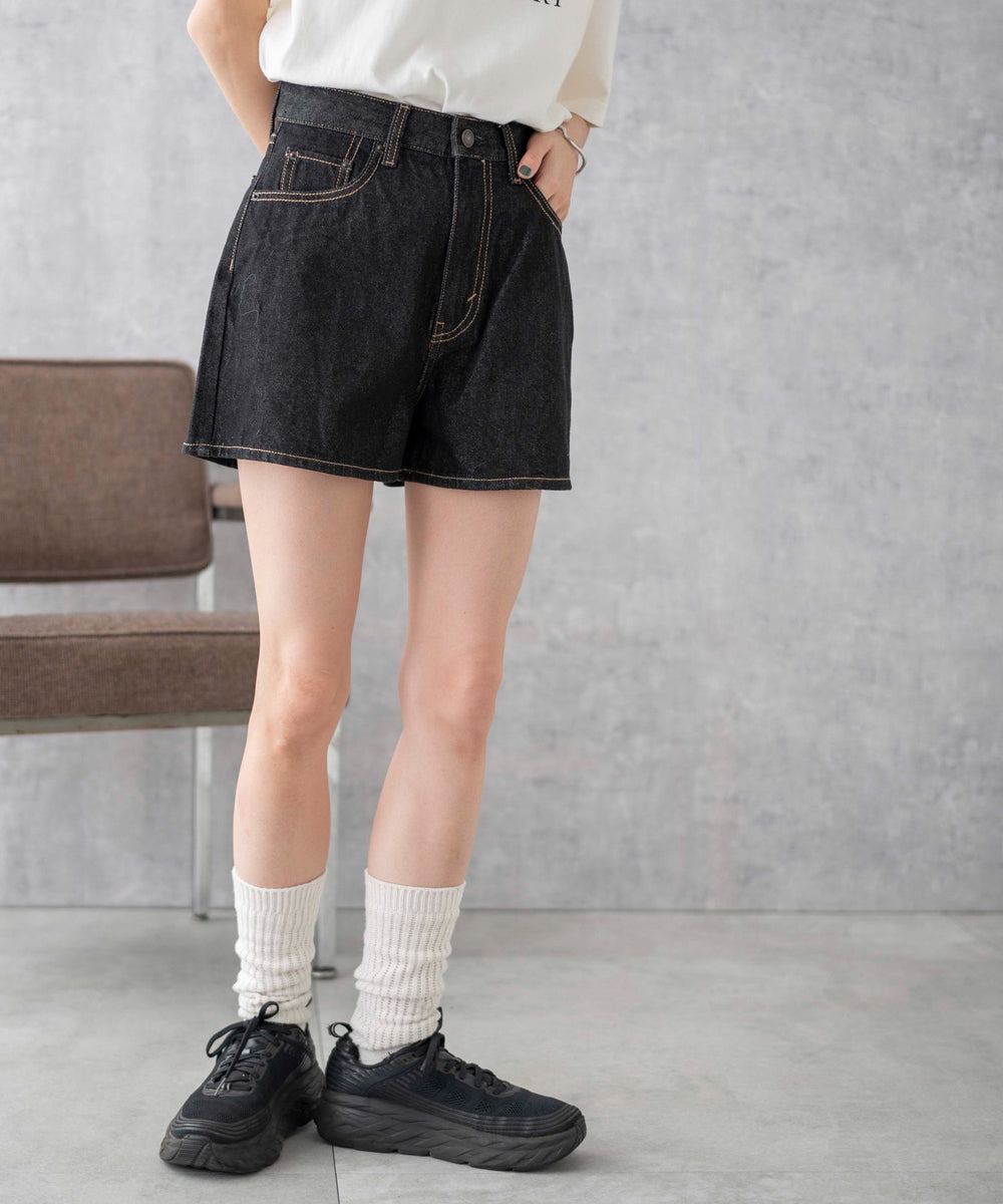 ブラック(ブラック濃)　モデル:161cm M着用