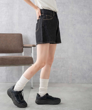 ブラック(ブラック濃)　モデル:161cm M着用