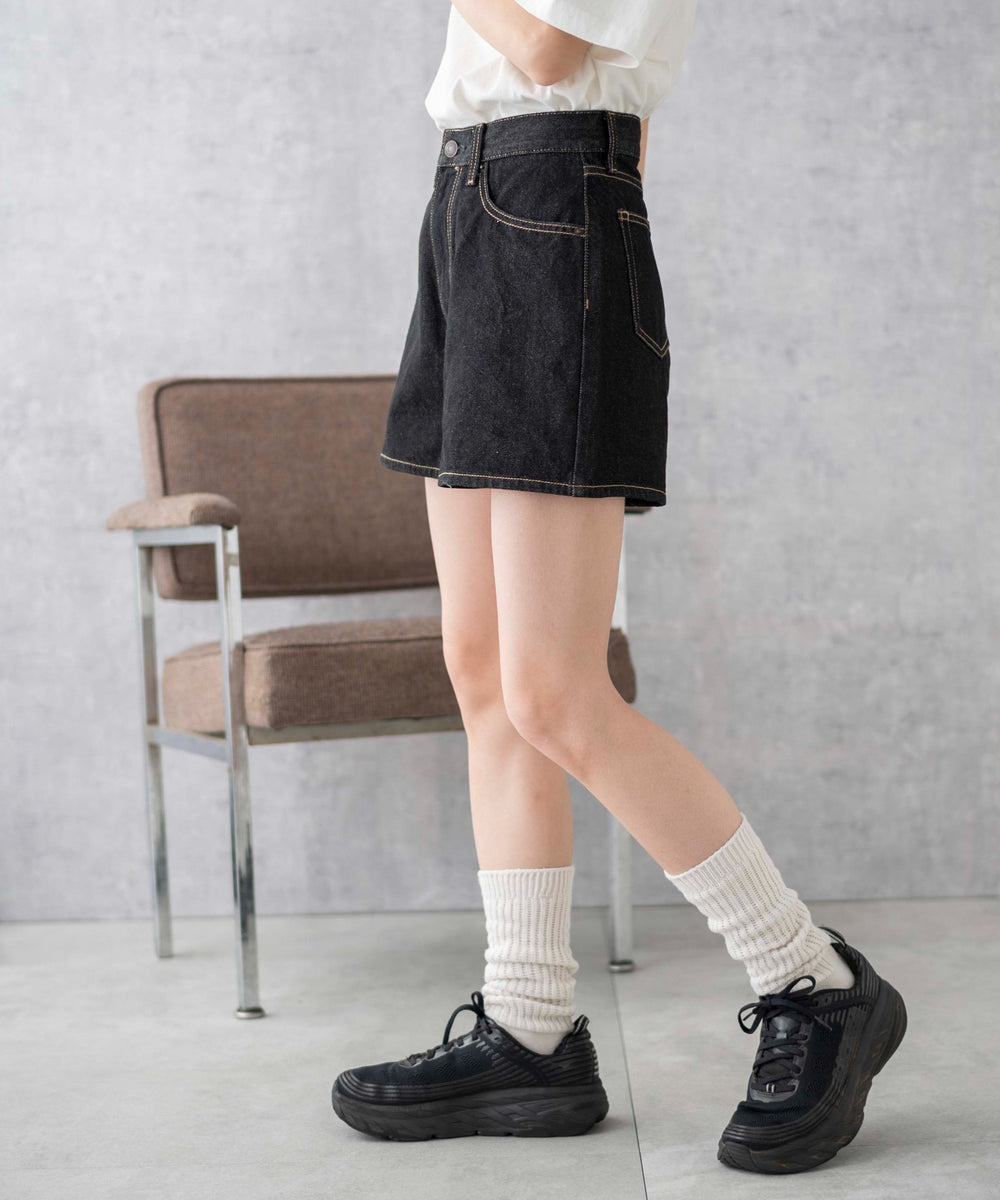 ブラック(ブラック濃)　モデル:161cm M着用