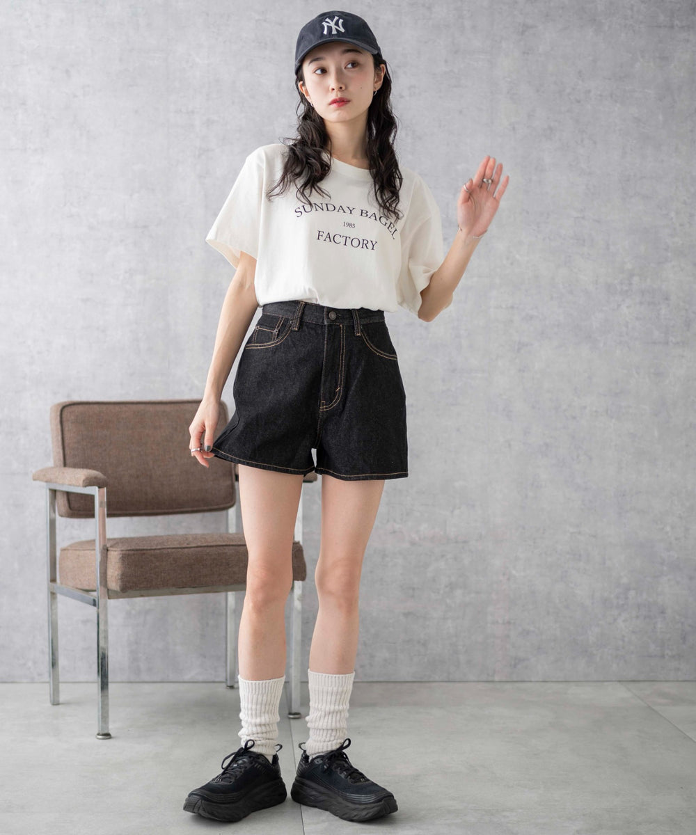 ブラック(ブラック濃)　モデル:161cm M着用