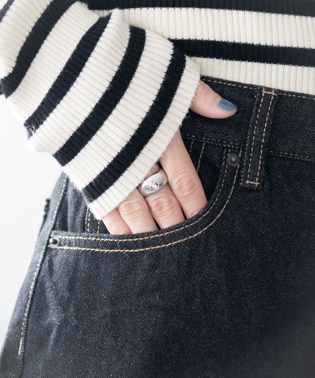 ブラック(ブラック濃)　モデル:161cm M着用