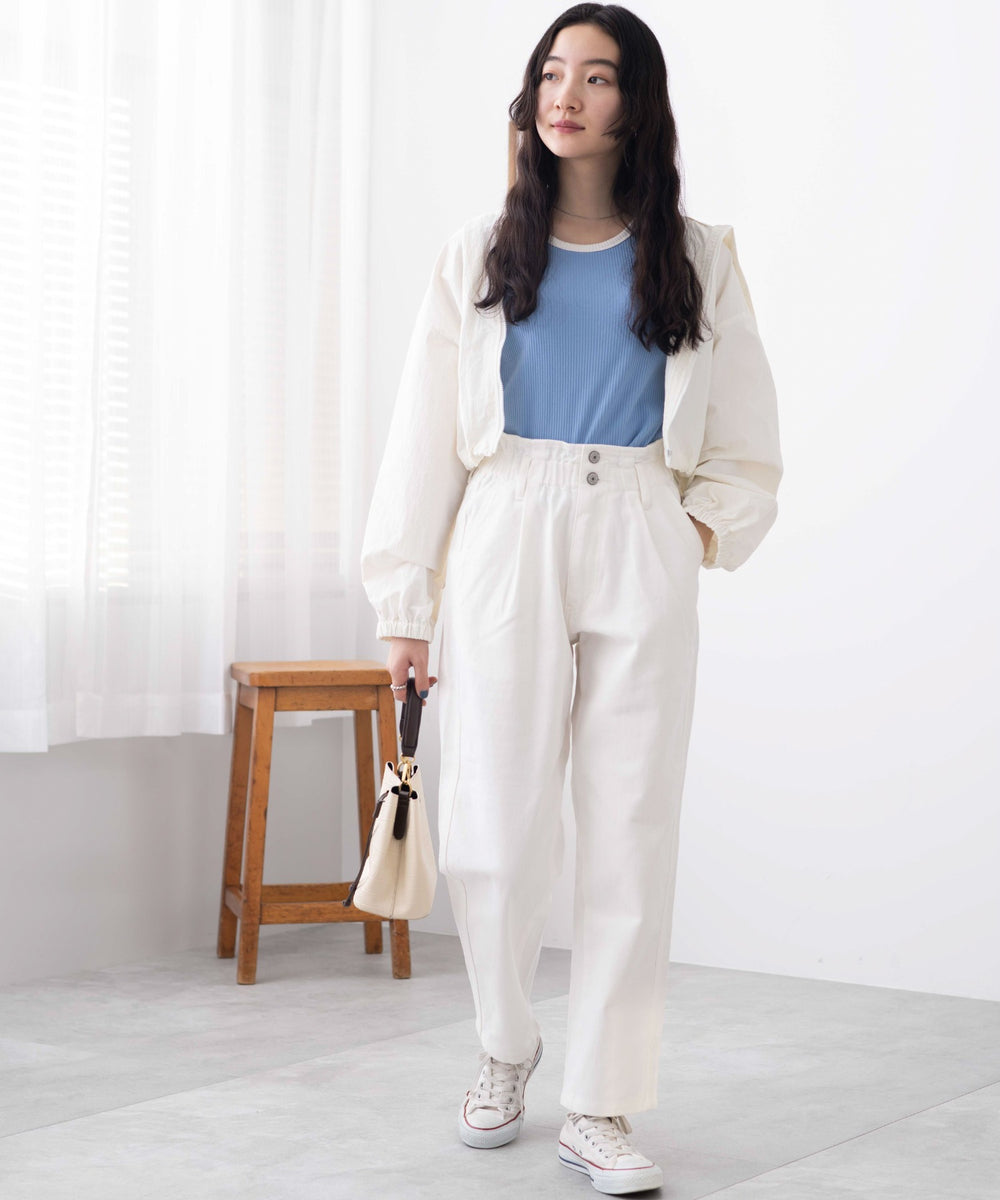 ホワイト　モデル:163cm M着用