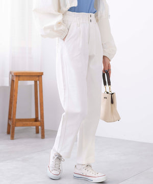 ホワイト　モデル:163cm M着用