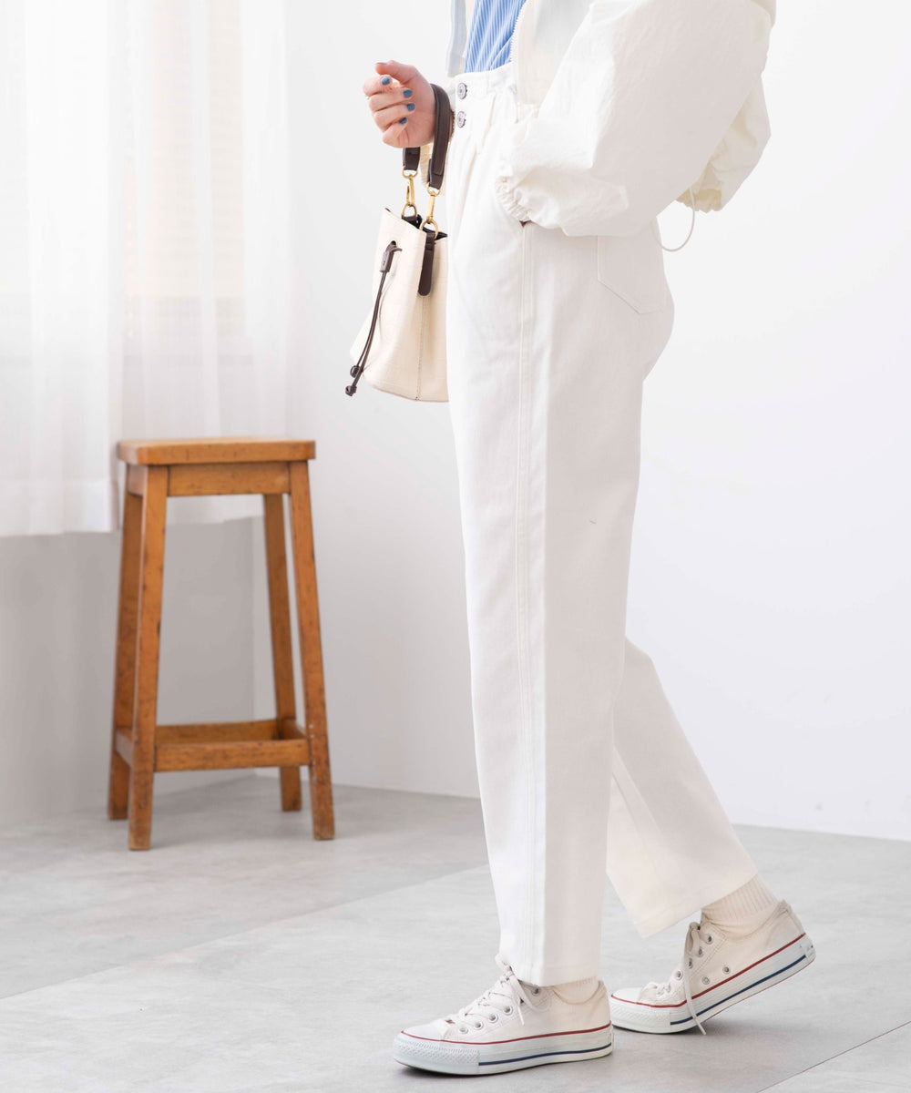 ホワイト　モデル:163cm M着用