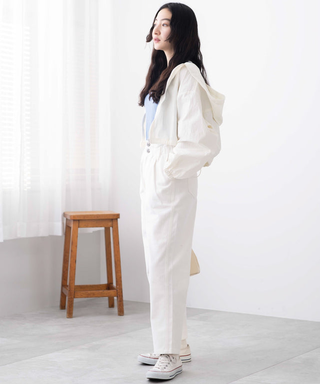 ホワイト　モデル:163cm M着用