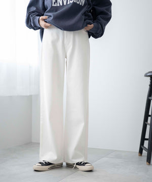 ホワイト(カツラギホワイト)　モデル:161cm M着用