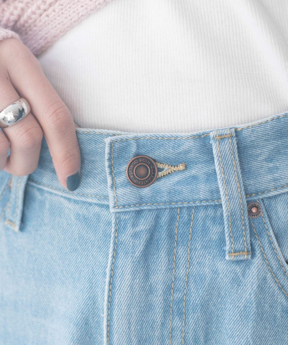 ストレートデニムパンツ