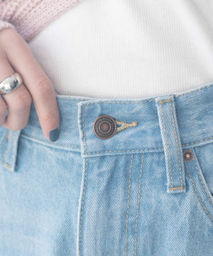 ストレートデニムパンツ