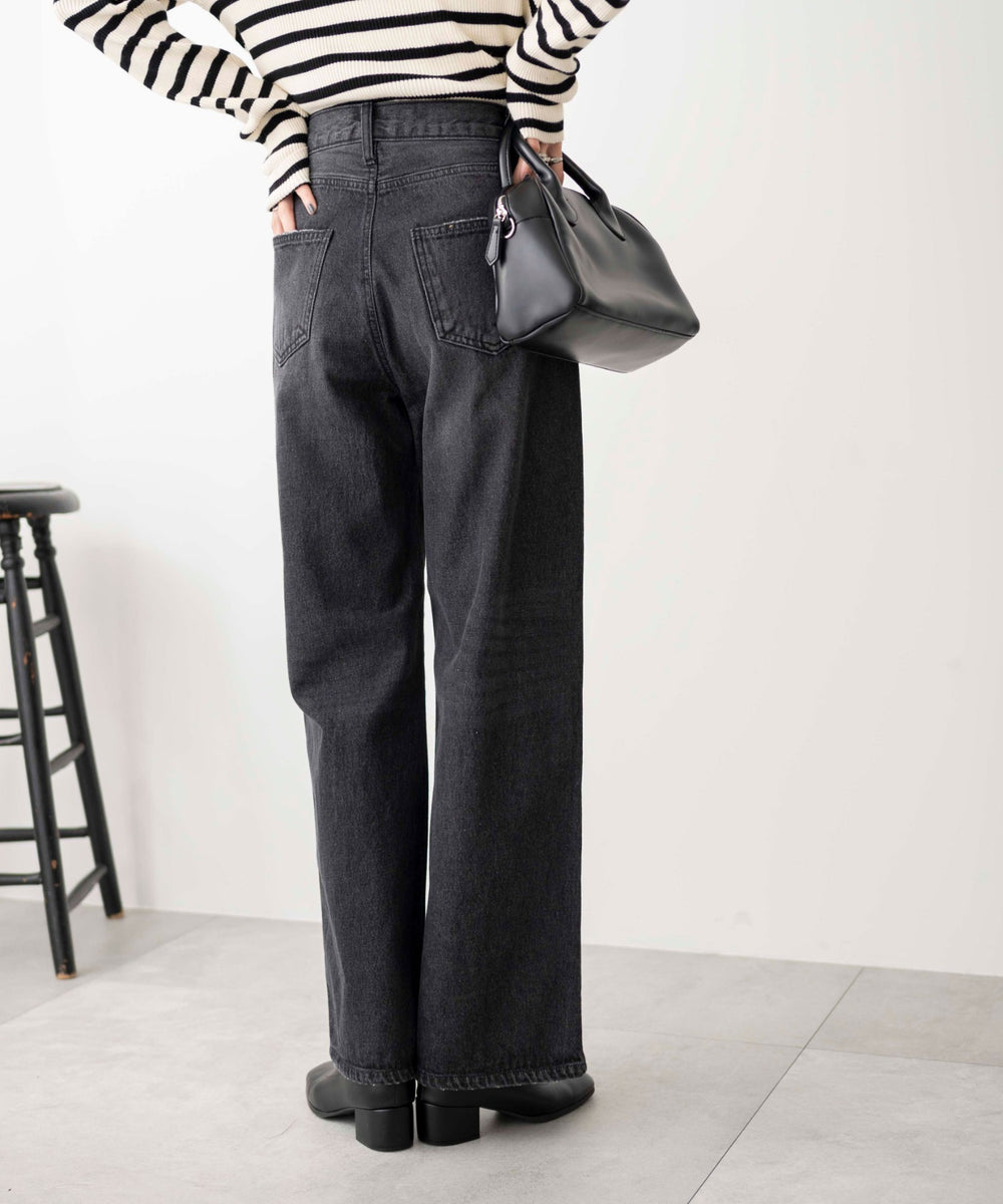 ブラック中濃色　モデル:161cm M着用