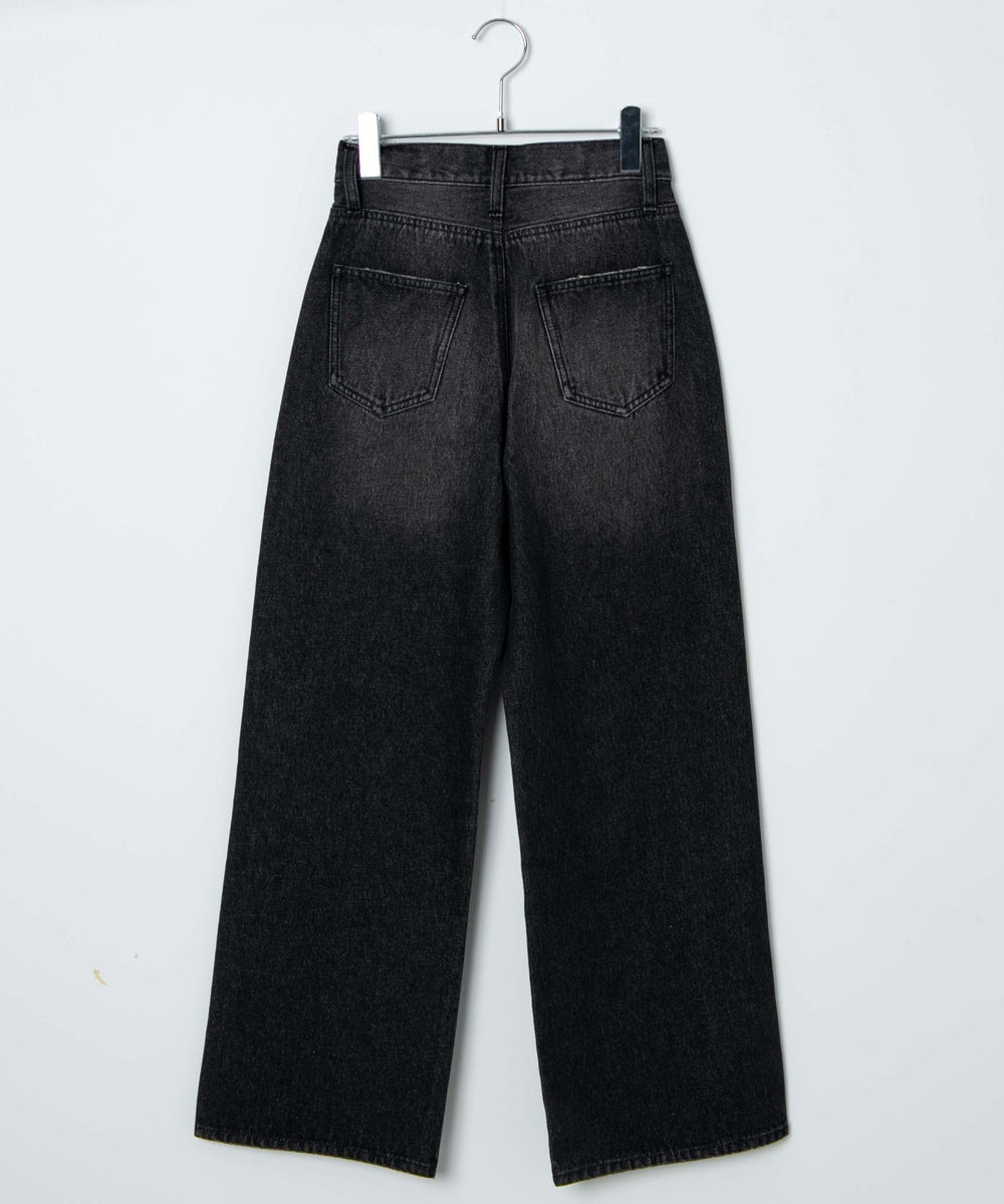 ストレートデニムパンツ