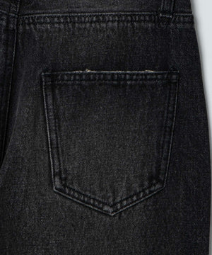 ストレートデニムパンツ