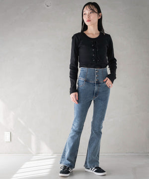 デニム中濃加工色　モデル:161cm M着用