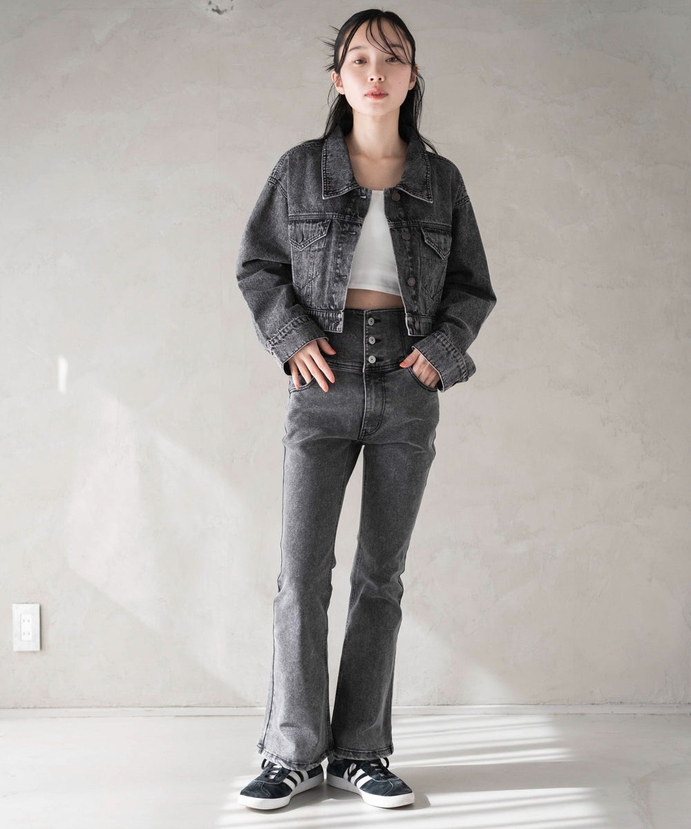 ブラックその他　モデル:161cm M着用