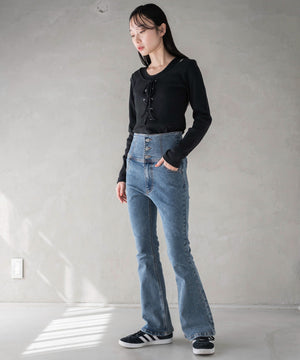 デニム中濃加工色　モデル:161cm M着用