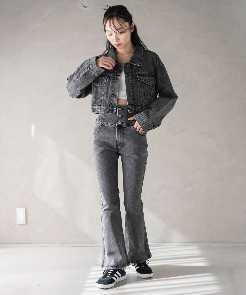 ブラックその他　モデル:161cm M着用