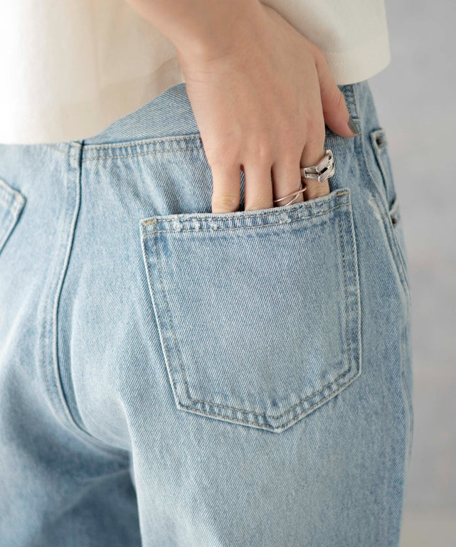 デニム淡色　モデル:161cm M着用