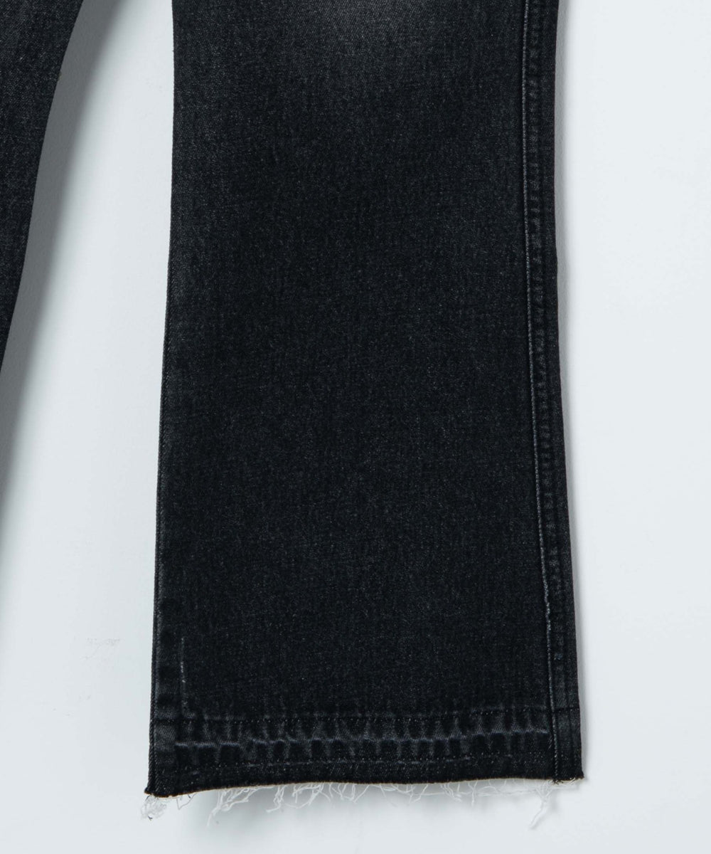 セミフレアデニムパンツ