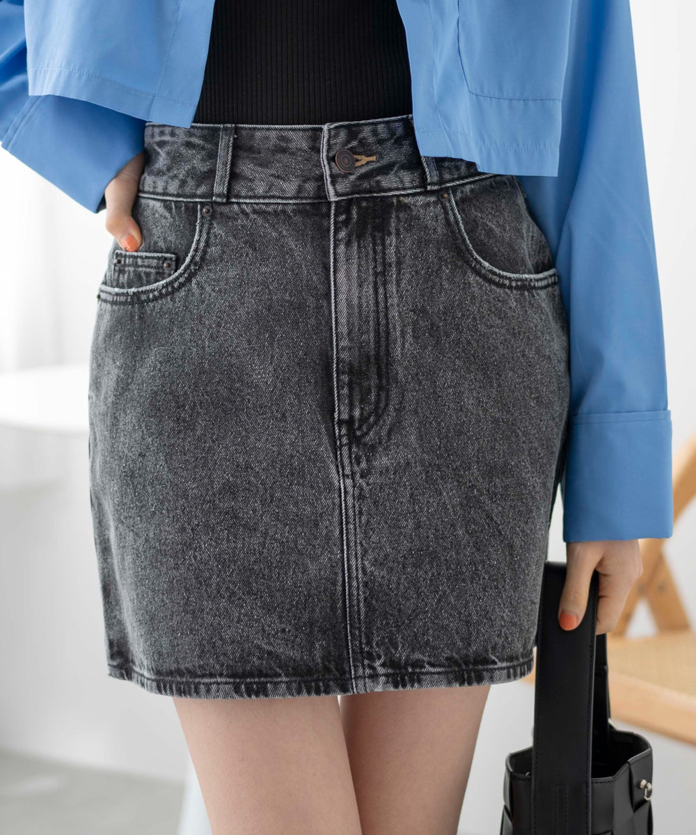 ブラックその他　モデル:163cm M着用