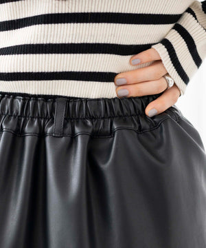 ブラックその他　モデル:163cm F着用