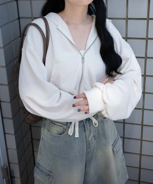 ホワイトアイボリー　モデル:155cm F着用