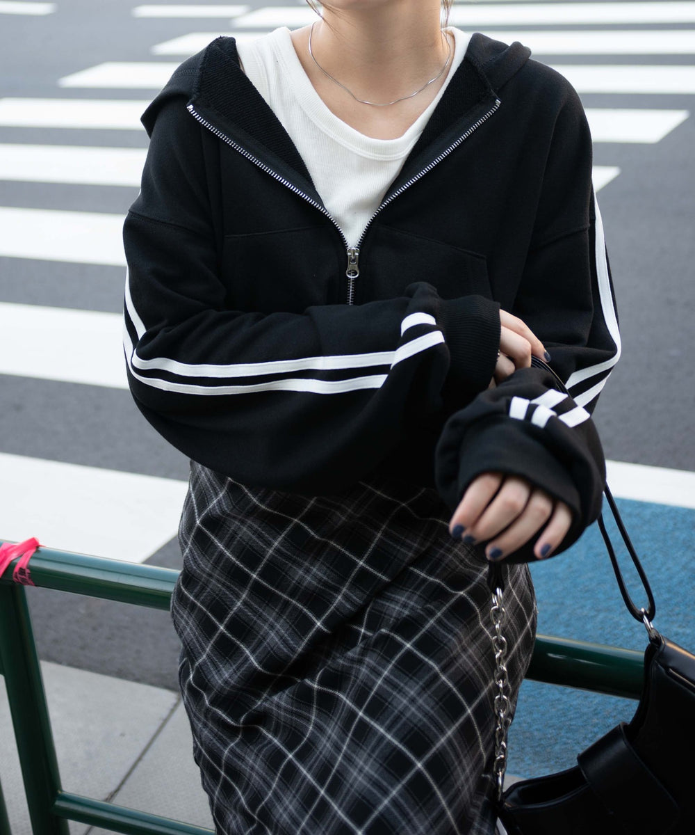 ブラックその他　モデル:155cm F着用