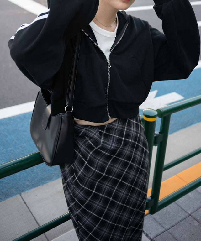 ブラックその他　モデル:155cm F着用