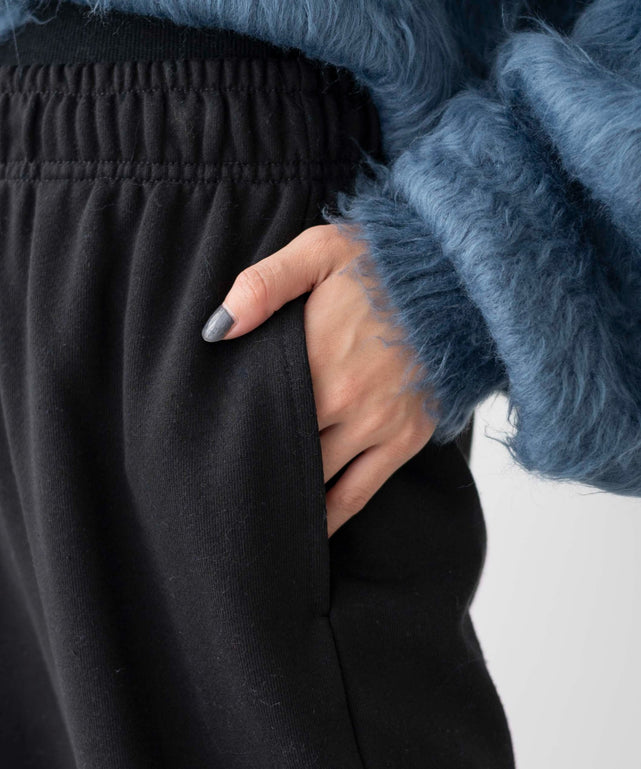 ブラック　モデル:161cm M着用