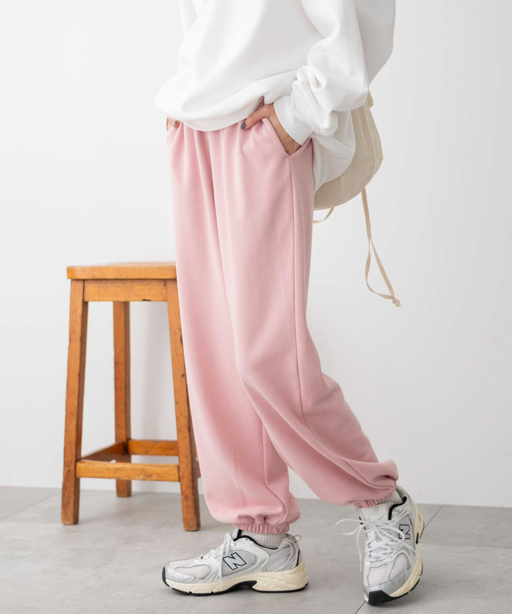 Lピンク　モデル:161cm M着用