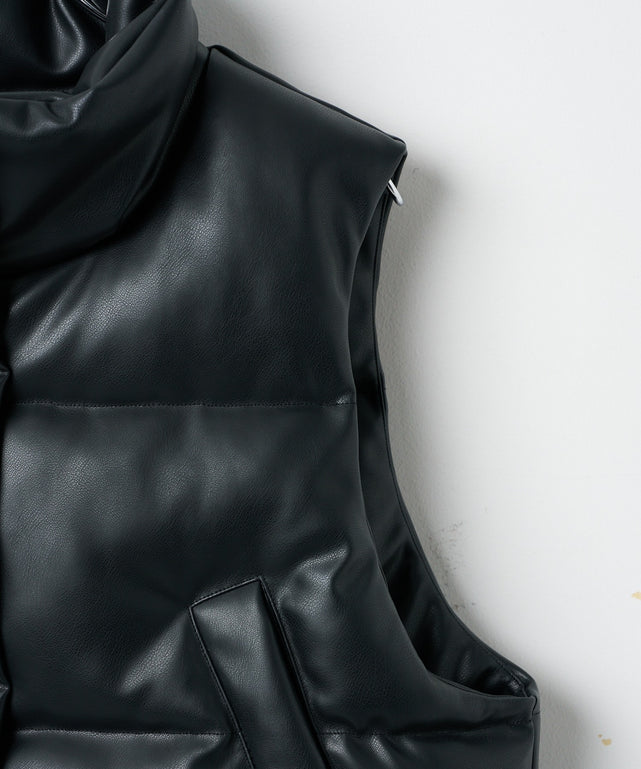 合皮パディングショートベスト