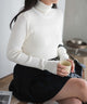 ホワイト　モデル:155cm M着用