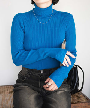 ブルー　モデル:155cm M着用