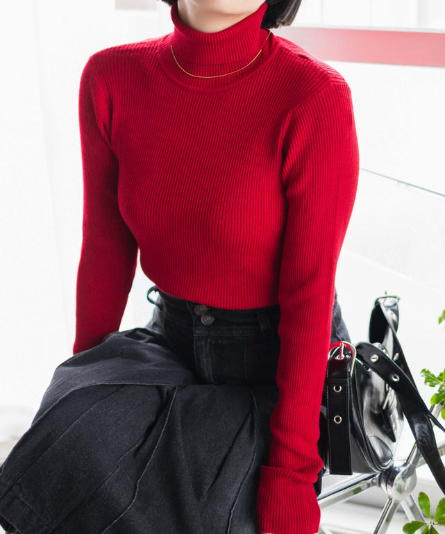 レッド　モデル:155cm M着用