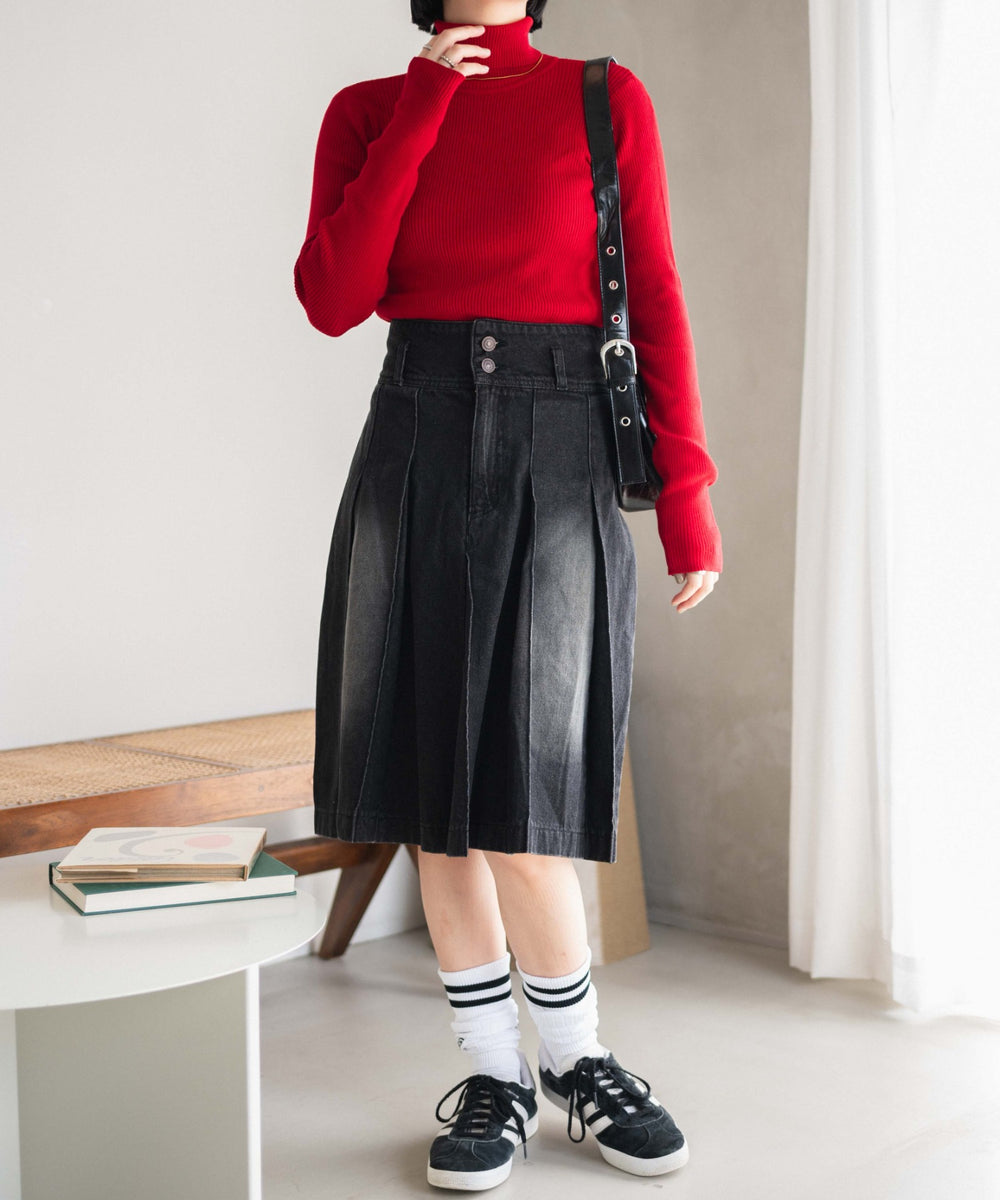 レッド　モデル:155cm M着用