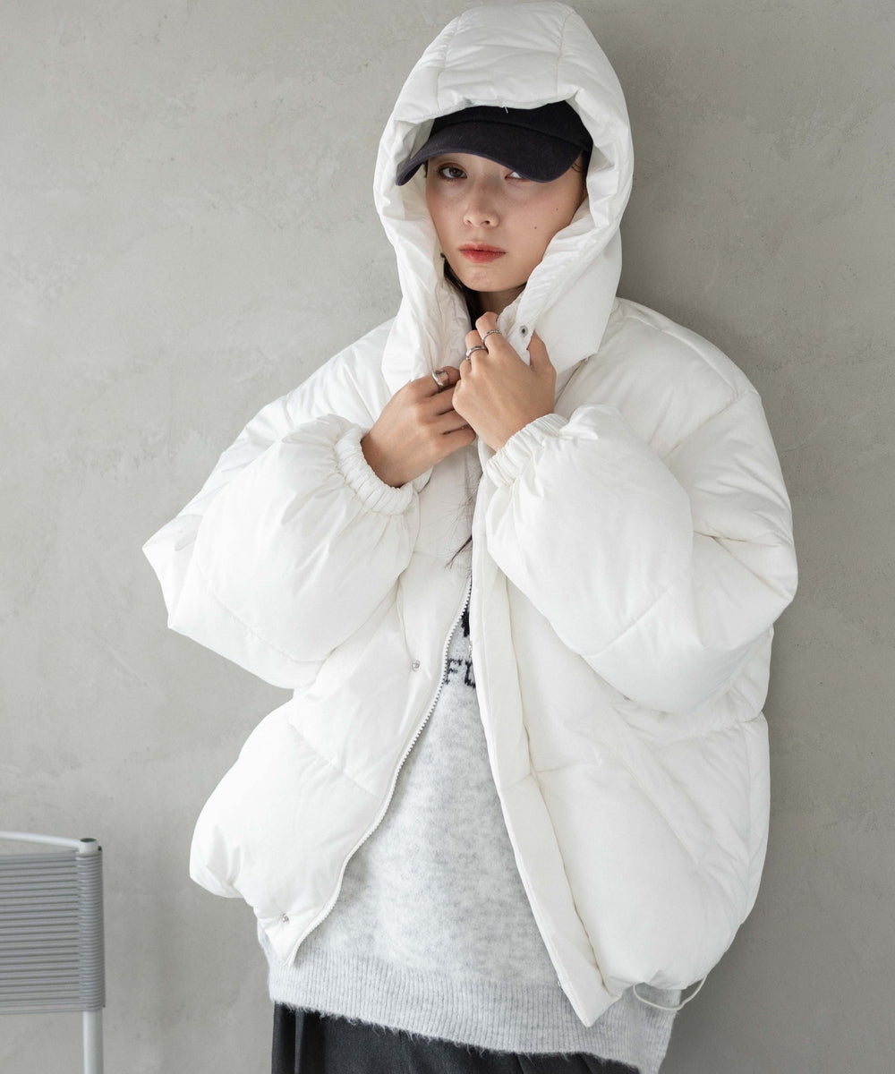 ホワイト　モデル:161cm M着用