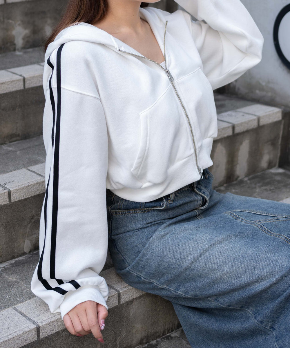 ホワイトソノタ(ホワイト袖ライン)　モデル:155cm F着用