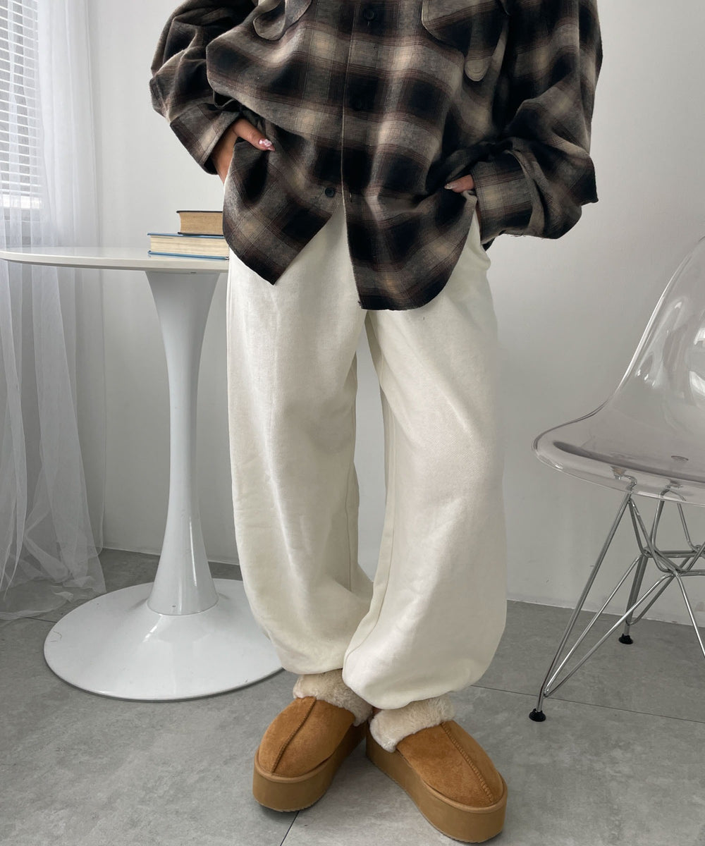 ホワイトアイボリー　モデル:155cm M着用