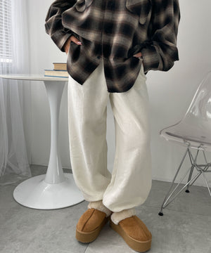 ホワイトアイボリー　モデル:155cm M着用