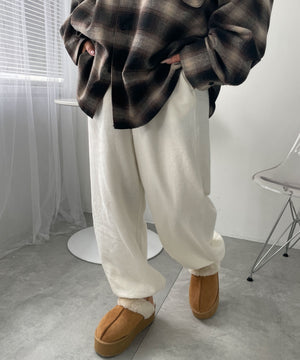 ホワイトアイボリー　モデル:155cm M着用