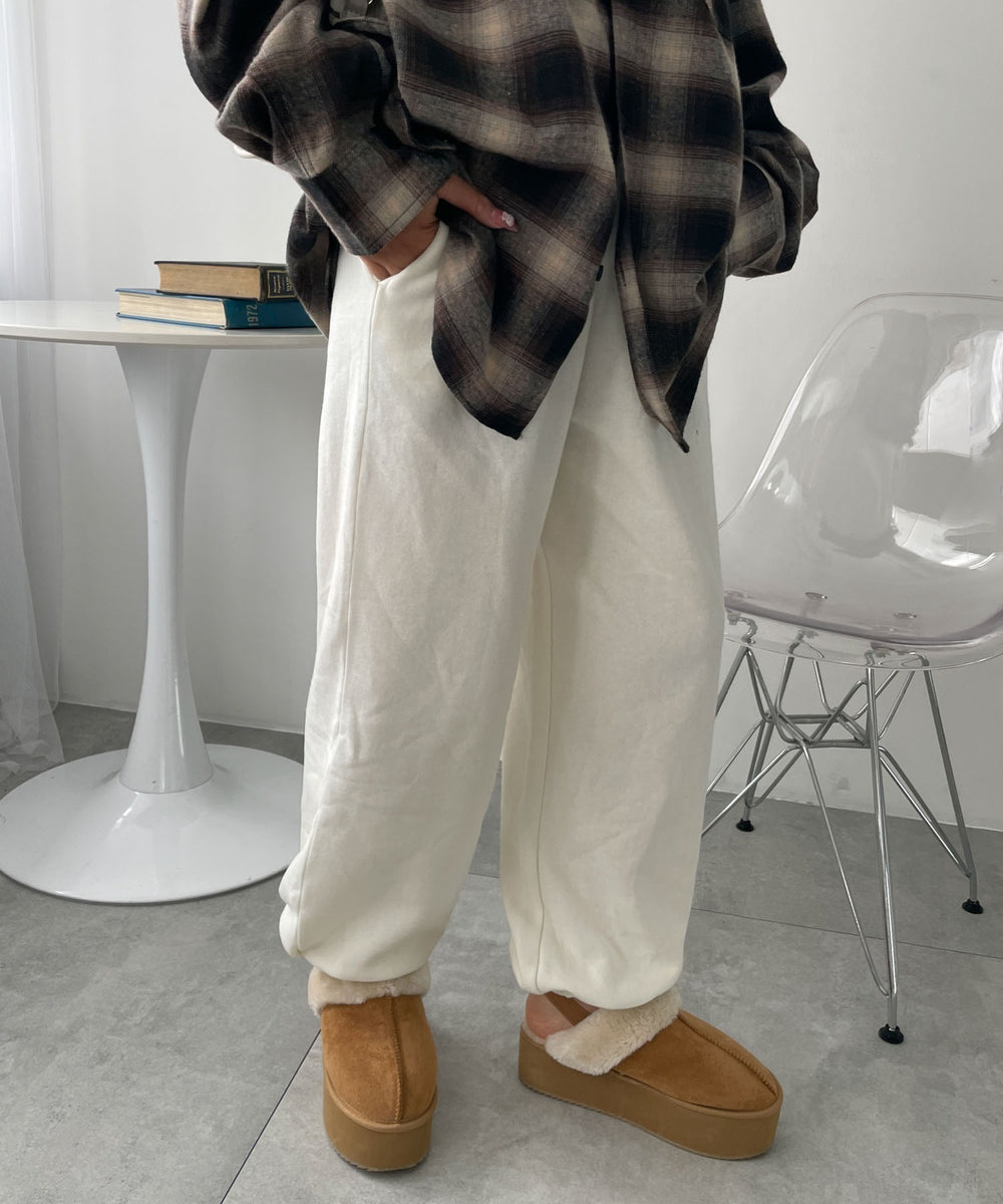 ホワイトアイボリー　モデル:155cm M着用