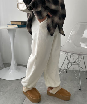 ホワイトアイボリー　モデル:155cm M着用