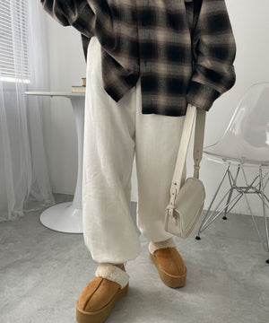 ホワイトアイボリー　モデル:155cm M着用