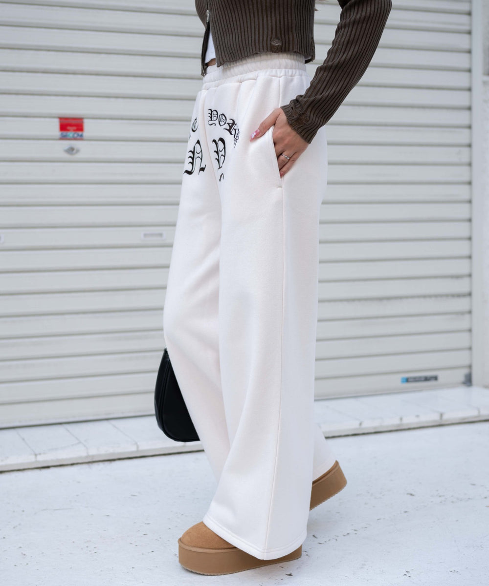 ホワイトアイボリー　モデル:155cm F着用