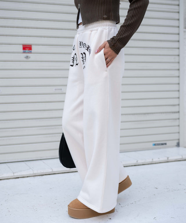 ホワイトアイボリー　モデル:155cm F着用