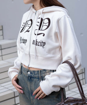 ホワイトアイボリー　モデル:155cm F着用