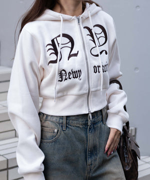 ホワイトアイボリー　モデル:155cm F着用