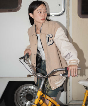 ベージュ モデル：161cm S着用