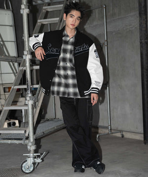 ブラック モデル：180cm L着用