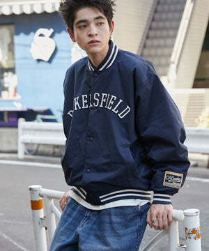 ネイビー　モデル:180cm L着用