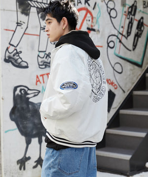 ホワイト 　モデル:180cm L着用